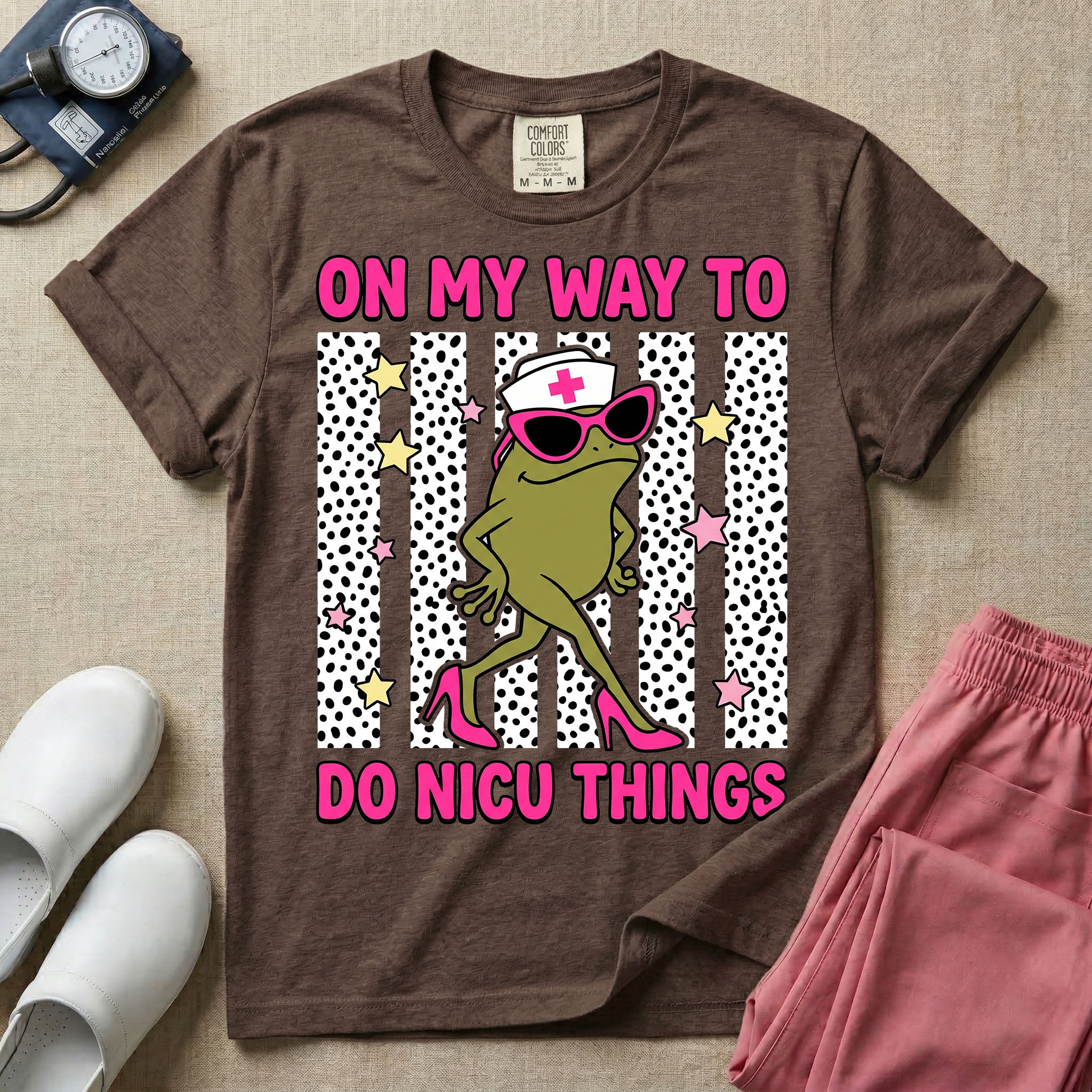 Funny Sassy Frog On My Way To Do NICU Things Nurse T-Shirt-T-Shirt-HugTee