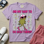 Funny Sassy Frog On My Way To Do NICU Things Nurse T-Shirt-T-Shirt-HugTee