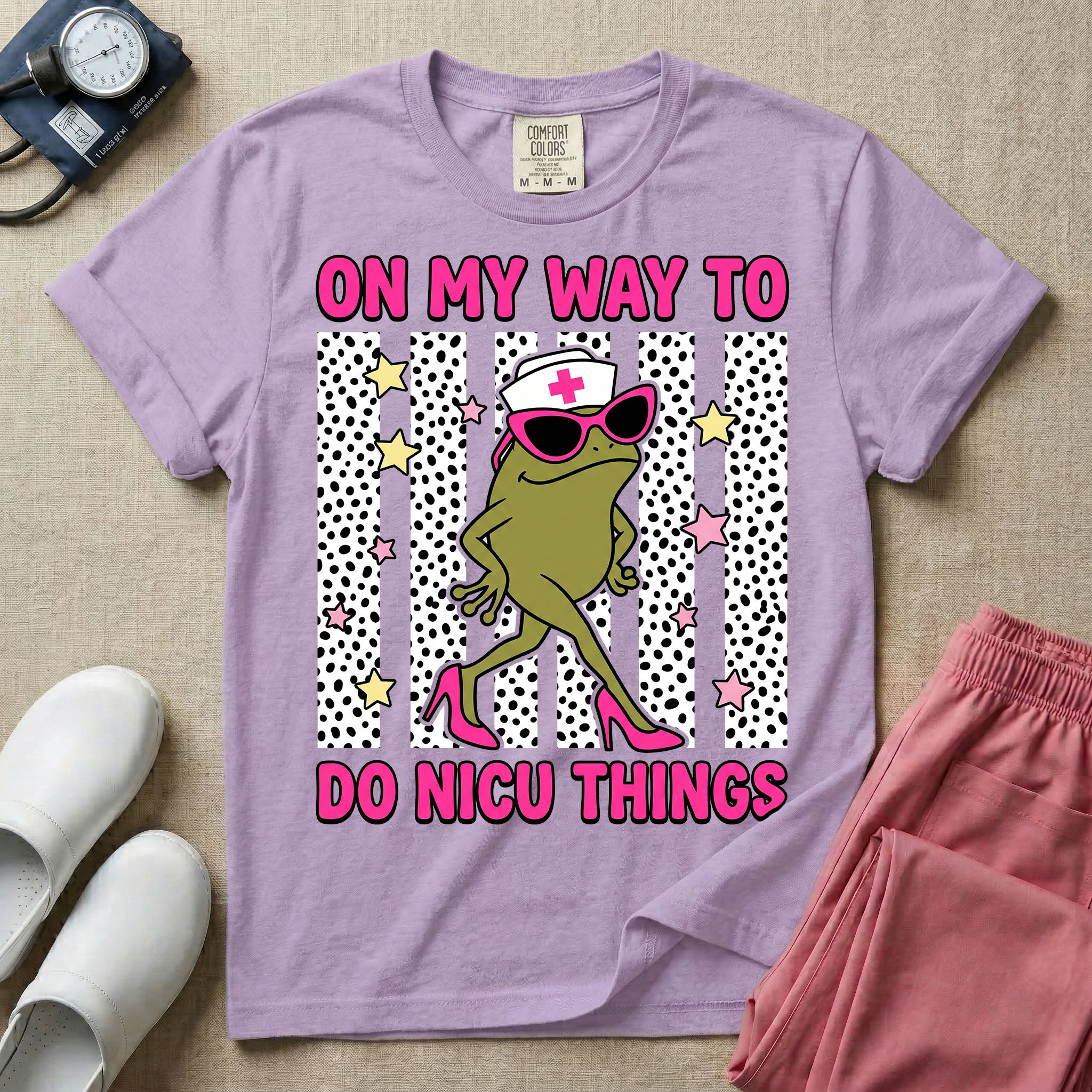 Funny Sassy Frog On My Way To Do NICU Things Nurse T-Shirt-T-Shirt-HugTee