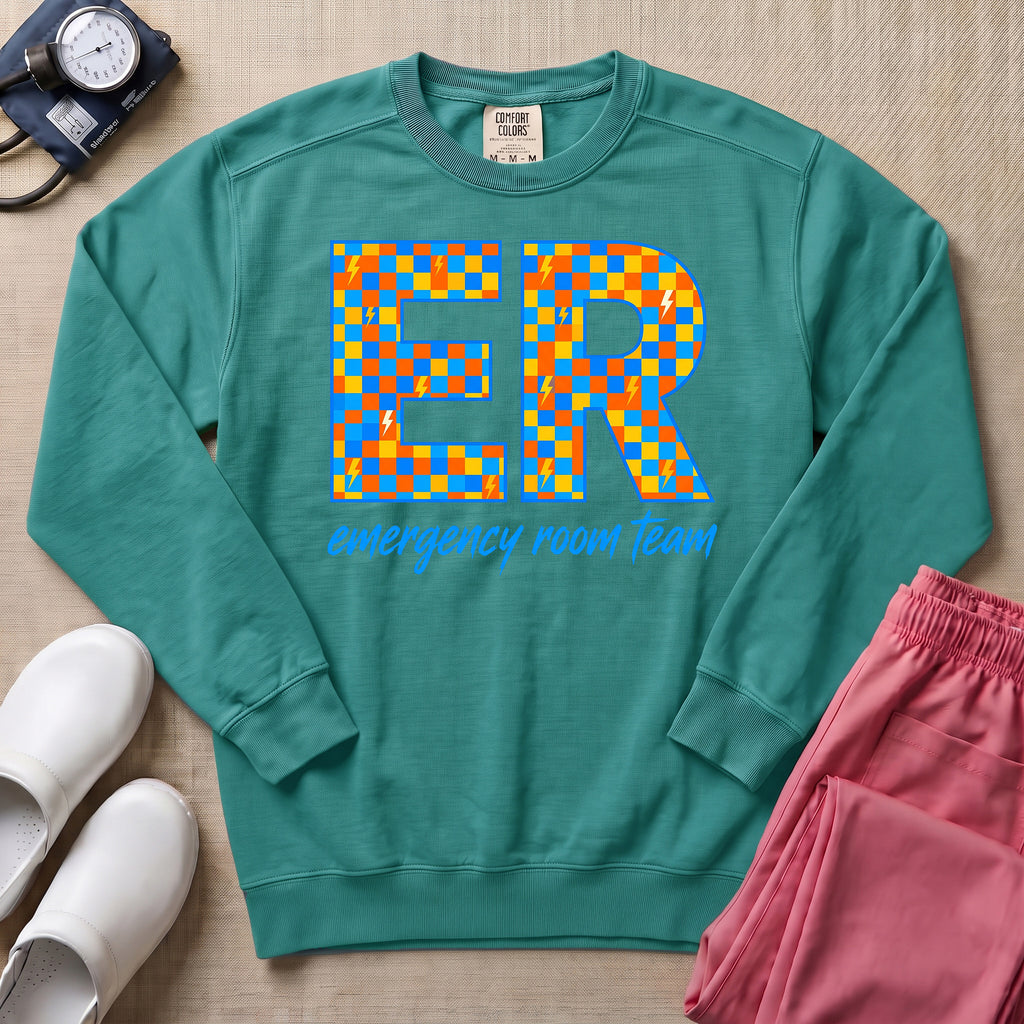 Retro Checkerboard ER Nurse Emergency Room Team Sweatshirt - Seafoam Comfort Colors Sweatshirt | HugTee