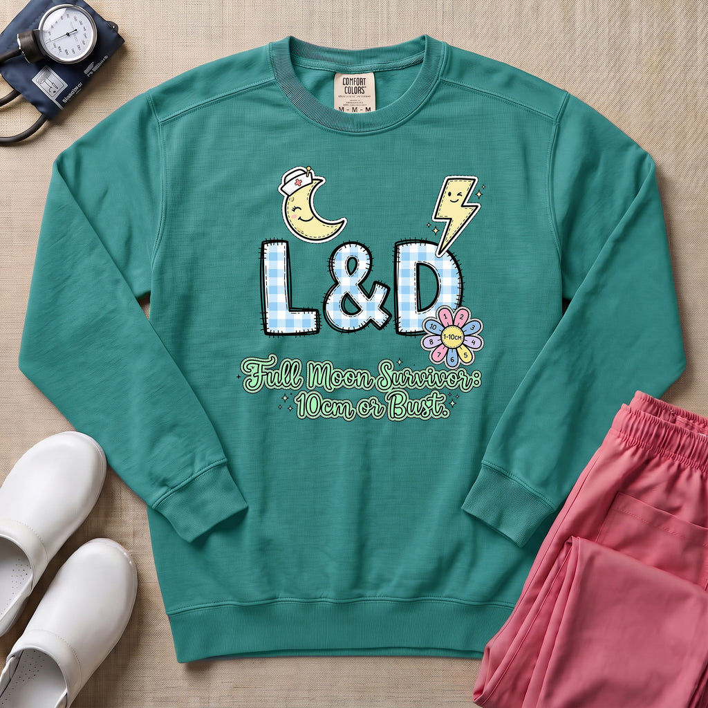 Funny Retro L&D Full Moon Energies Nurse Sweatshirt - Seafoam Comfort Colors Sweatshirt | HugTee